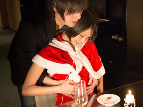 「いっぱい気持ちよくなろ♡」サンタコス＆勝負下着で彼を喜ばせイチャイチャSEX