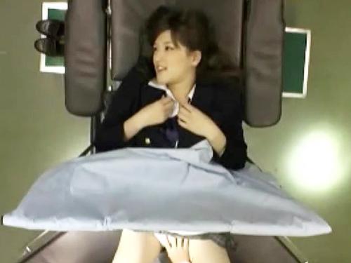 【産婦人科】可愛いJKが来院！治療と称して手マンして中出し…隠し撮り映像が流出！