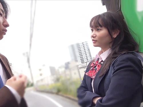 成績を上げてくれたら中出しさせてあげる…教師を誘惑し強引にチンポを出してフェラ抜きし中出しSEXする痴女JK