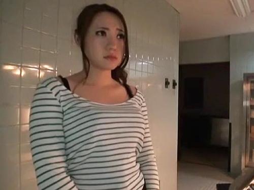 不妊治療にやってきたムチムチ巨乳人妻をセクハラ治療で中出しする鬼畜ドクター