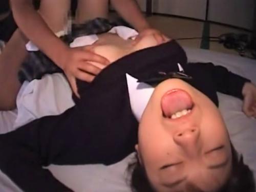 気持ちよかったらベロ出しちゃうエロい茶髪の清楚系の女子校生と孕ませ種付け中出しセックス！ドMのアヘ顔淫乱JK汗だく最高