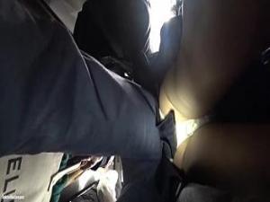 電車でJKスカートの中を個人撮影！痴漢してパンツの上から手マンするヤバいやつ