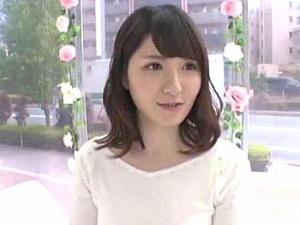 ＜MM号＞「やだぁ！やめてぇ❤」巨乳素人美少女をインタビュー中に即ハメ！ガン突き絶頂セックス！