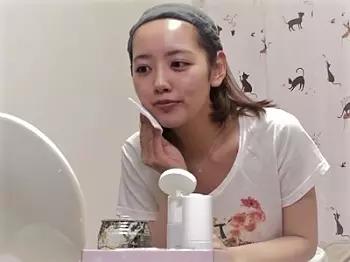 すっぴんでも可愛いOL女上司！！お泊りセックスでチンポもメロメロｗｗｗ