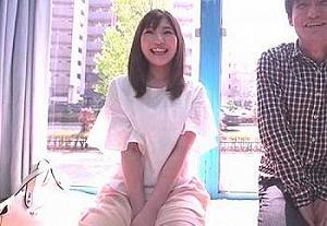 チンポあてゲームに現れたエロかわJD！おしおきの中出しNTRセックス！