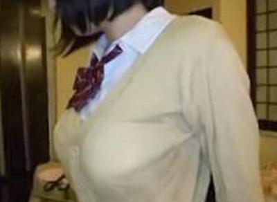 《素人》黒髪ショートの激カワ女子高校生が円光交際セックスで中出し孕ませイキ！