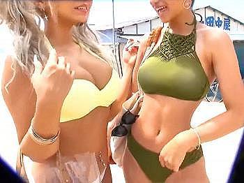 素人金髪水着娘をナンパしてローションマッサージと称して生挿入する