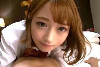 『挿れてもいいけど内緒だょ♡』本番禁止デリヘルなのにロリJKコス美少女のパイパン素股でぬるっと挿入ｗ望月あられ