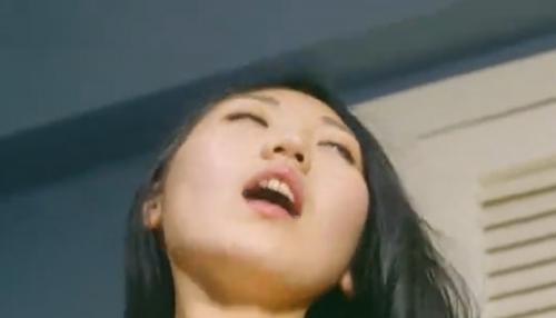 【韓国✕濡れ場】美人スレンダー美女の女優がバック鬼スピ激パコ！乳首勃起のオッパイモミ方がいやらしすぎオッパブみたいｗｗ