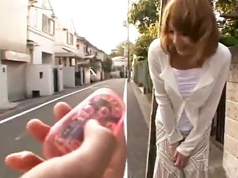 [明日花キララ]買い物帰りにリモコンローターで遊び始める新婚バカップル♥ラブホテル直行でイチャパコ♪