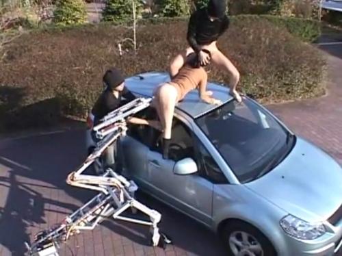 【マシンバイブ】超弩級のピストンマシン凌辱！巨乳ギャルを車から連れ出し野外レイプ露出！驚速ドリルバイブ＆イラマチオ調教イッＱ！