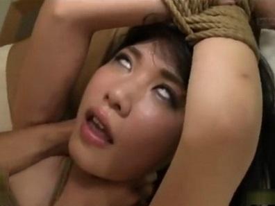 【柊さきvs佐川銀次】白目イキ首絞め＆肉棒ガン突き痙攣ガクブル昇天！ＯＬ美女が泣きながら凌辱され顔射されてイッＱ！