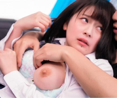 【素人】圧倒的巨乳美少女JKが彼にプレゼントを買うためにパイ揉みゲームに挑戦！