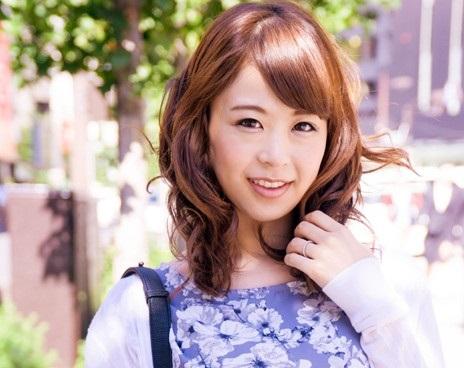 【素人】「中で出していいのよ…」今が性欲のピーク、絶頂期をむかえている欲しがり妻！