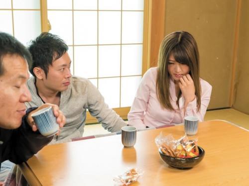 【義妹】コタツの中で義妹のオマ○コにイタズラｗｗ欲望を抑えきれない義兄は親の目の前でオ○ンコいじりして生中出しｗｗ
