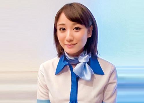 【素人ナンパ】敏感CAに素股をお願いしたら愛液ヌレヌレま○こにヌルンッ！包茎ち○ぽにイキまくるCAにそのまま中出し。