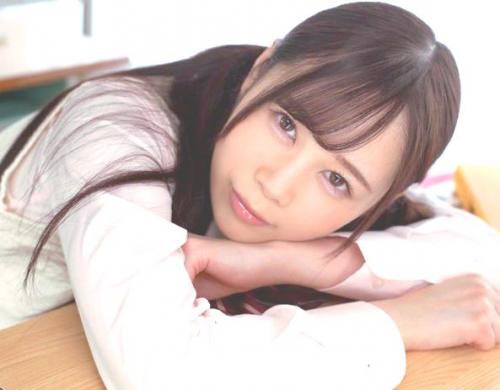 【白川ゆず】「ちょ、ちょっとこんなところで･･･」声を出せない状況の中で断り切れずにアソコぐちゅぐちゅ校舎内サイレントプレイ！
