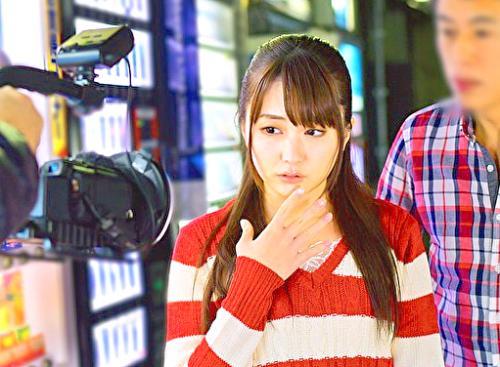 【素人ナンパ企画】「賞金が出るから・・・とスタジオに連れてきて撮影開始！」深夜の繁華街を調査！泥酔している男女に声かけ！