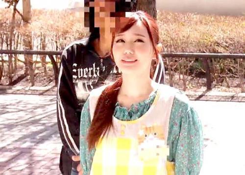 【素人ナンパ】子供大好きの保育士さんが仕事着の裸エプロン！パイパンマ◯コに中出しセックスまでｗｗｗ！