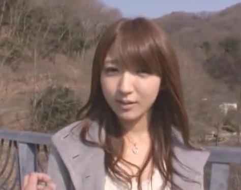 【野外デート】人が少ない場所までドライブ！イチャついてたらムラムラしてきたので車内フェラさせてやったww