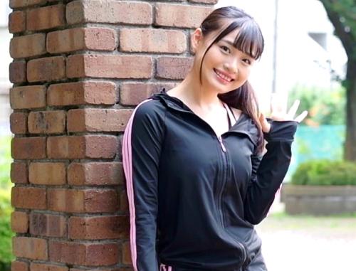 【素人】不況の影響でお金に困ってAV出演！色白で小柄！隠れ美巨乳Eカップの美巨乳トレーナー！