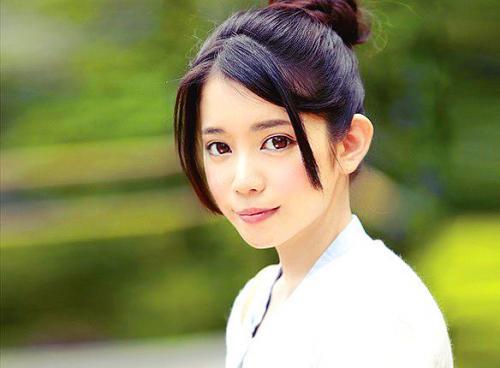 【素人】アイドル級にかわいい超絶恥ずかしがり屋の女子学生をしつこく口説く！…ウブなピンクマ○コに挿入！