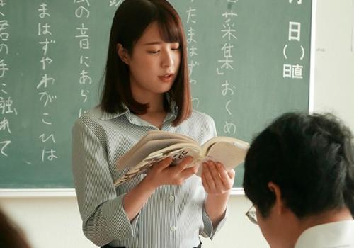 【女教師陵辱】男子生徒憧れの女教師が中出しハメ撮りを弱みに生徒の操り人形と化す
