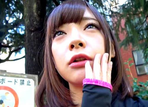 【素人ナンパ】「…お金がもらえるって本当ですか？」脇がエロくてたまらないパーソナルトレーナーの方の密着指導！現役美人ジムトレーナーを発情モニタリング！