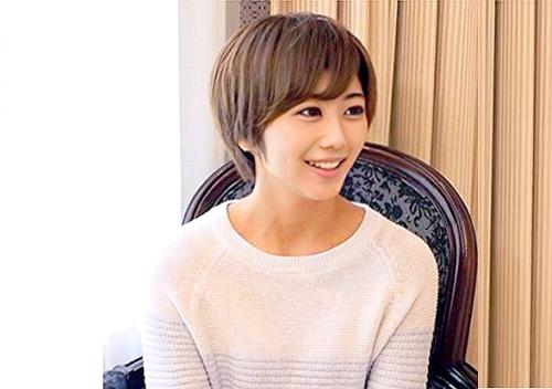【素人】ショートカットで引き締まった腹筋。Aカップの美乳が性感帯の女子大生。