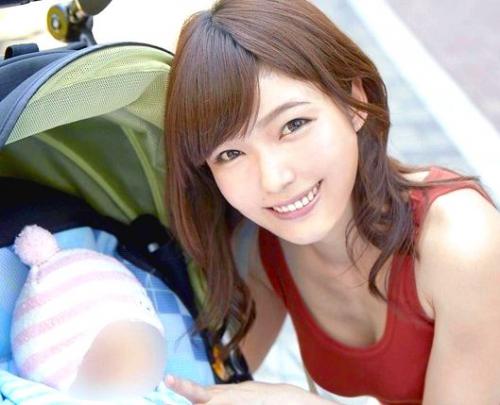 【素人】「子作りに不安を抱かえる既婚男性のお悩みを聞いてくれませんか？」と小さなお子様を持つ優しいママに声を掛け、ミラー号に乗車。