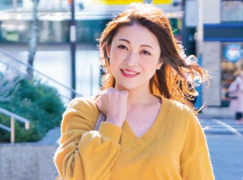 【人妻ナンパ】なんと3年以上はエッチしてないという！女ざかりなのにもったいない！街行く美熟女をナンパ！恥じらうカラダを集中愛撫ハメ撮り！！