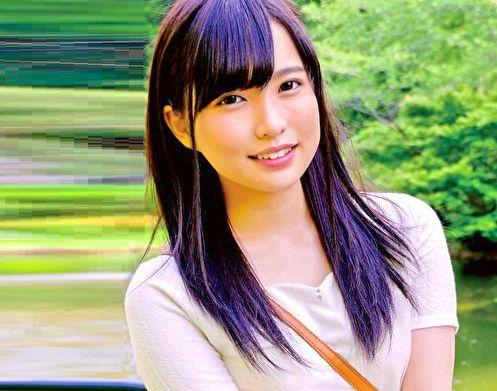 【素人】「あ！？自分で挿れちゃったｗｗ！」SSSランク八重歯がかわいらしい天然系美女 ！スレンダーJDマ○コに生中出し！