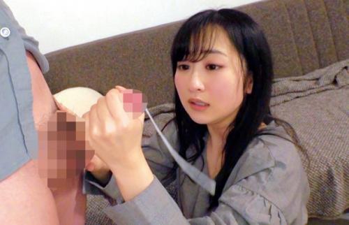 【素人】ツンと張ったおっぱいは同世代JDの中でも上物wおちんちんを自ら下のお口に誘導して、見つめながらゆっくり入れてもらう様子はあきらかにSEX上級者w