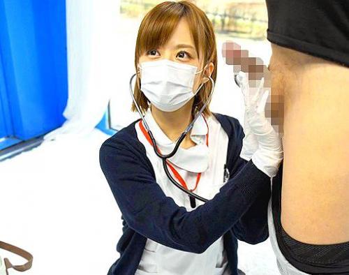 【MM号】「利き手を骨折してオナニーができなくなってしまった男性を助けてくれませんか？」仕事で見慣れている筈なのに…目の前のギン勃ちち〇ぽにうっとり赤面！