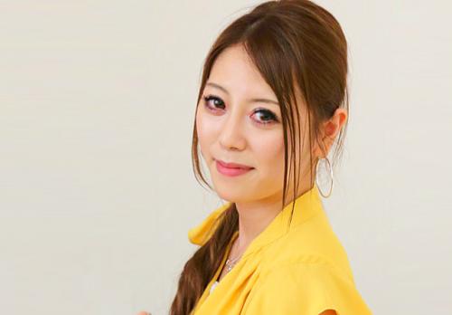 【素人】「白パンは、Ｔバック率高め！？」八重歯が可愛くて女子力高めなファッショナブル奥様。押しに弱く、Ｃカップに小ぶりな乳首がエロ過ぎる。