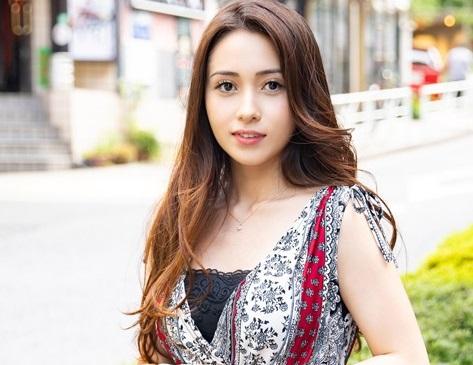 【素人】渋谷でナンパしたクォーターの巨乳妻！胸を舐められただけでアソコはグちょグちょ、とにかくイキまくり方がハンパない。