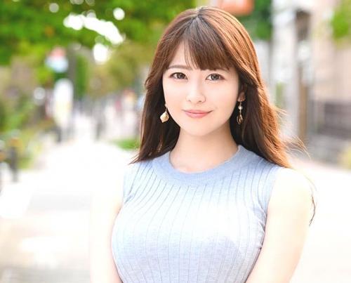 【MM号】「…ﾀﾞﾒﾀﾞﾒ…オ○ッコでちゃう！！！」巨乳女子大生が牛乳を口に含んだままイキ我慢してイキ潮噴射！