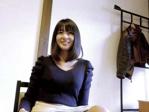 【人妻ナンパ】「え〜温泉だけですよ//」知り合いの奥さんを温泉旅行に誘うことに成功！あとは夜這いでたんまり楽しむのみだぜ…