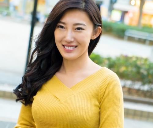 【人妻ナンパ】旦那とはレス気味だけどまだまだやりたい盛りの若奥さん！夫との夜の営みが少なくなっているということで口説く。