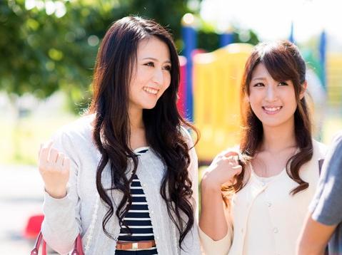 【ナンパ】「人妻なんですか？」人妻には到底みえない！これはナンパしてくれって事ですよね！！無防備ママをナンパ！