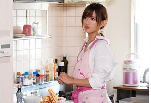 【交換夫婦NTR】「奥さんの代わりに私が話を聞いてあげるから…。」窓越しに目撃した妻と友人の衝撃的浮気映像