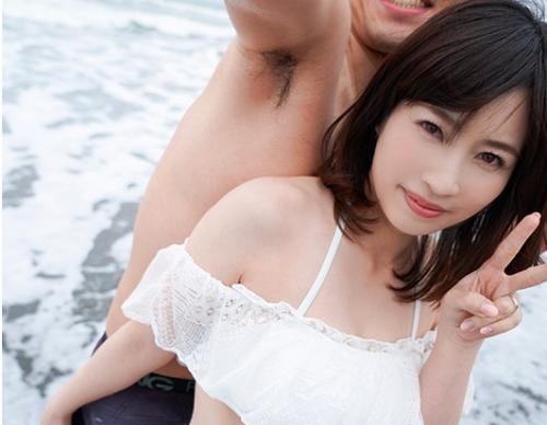 【新婚旅行NTR】「パコりたいだけ金髪チャラ男に妻が寝取られた。」思い出のビーチで愛を育んでいたら昔ナンパされたチャラ男に寝取られた巨乳人妻