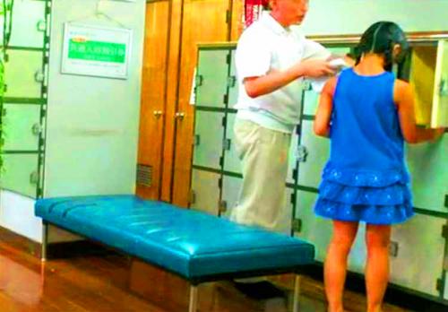 【小学生レイプ】銭湯で全裸のJSを狙い高速のスピードで犯すｗｗｗｗ幼女のロリマンコ激ピストン野獣SEXズドーンｗｗ