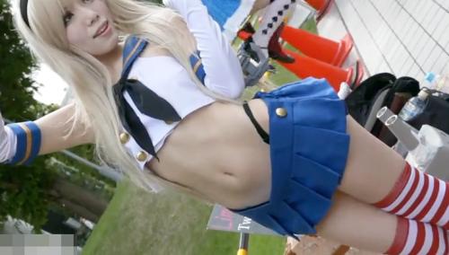 【アニコス】【コスプレ】コミケでGETしたエロギャルコスプレイヤー♡ノーパンかと思わせる超食い込みTバックはシコネタww