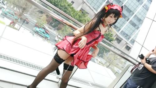 1ｍ【アニコス】【コスプレ】コミケでGETしたオッドアイの激カワレイヤー♡そそるポーズをよく勉強してらっしゃるww