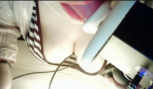 【バイノーラル・ASMR】脳勃起確定のチュパチュパ音♡ロリ巨乳少女の耳元配信※ヘッドフォン推奨！