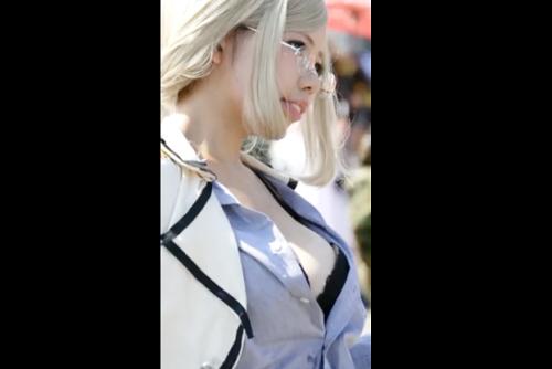 【アニコス】【コスプレ】コミケでGETした爆乳メガネレイヤー♡シャツのボタンとまらないくらいﾊﾟﾝﾊﾟﾝ♡