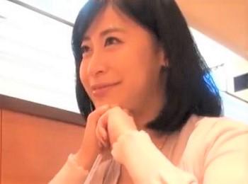 【人妻ナンパ】ナンパした奥様と喫茶店でお茶した後、ホテルへ直行しハメ撮り