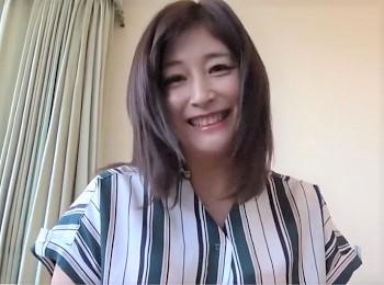【人妻ナンパ】奥様の自宅でハメ撮り「経験人数は5人ぐらいです」
