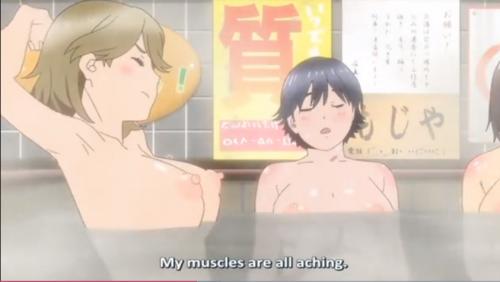 水球部の爆乳女子部員！どこ見てもおっぱいだらけ❤エロさはないけどおっぱい好きにはGooD！